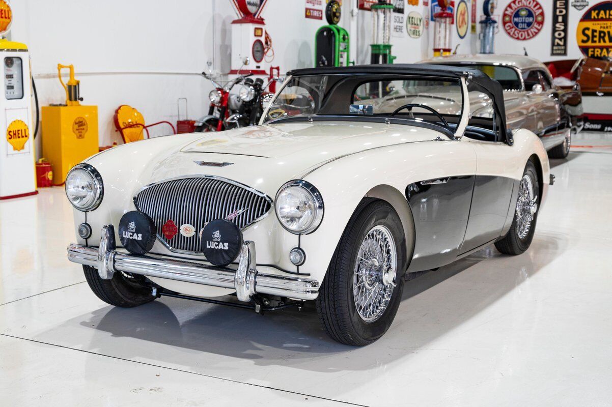 Austin-Healey-100-4-BN2-1956-White-Black-0-2