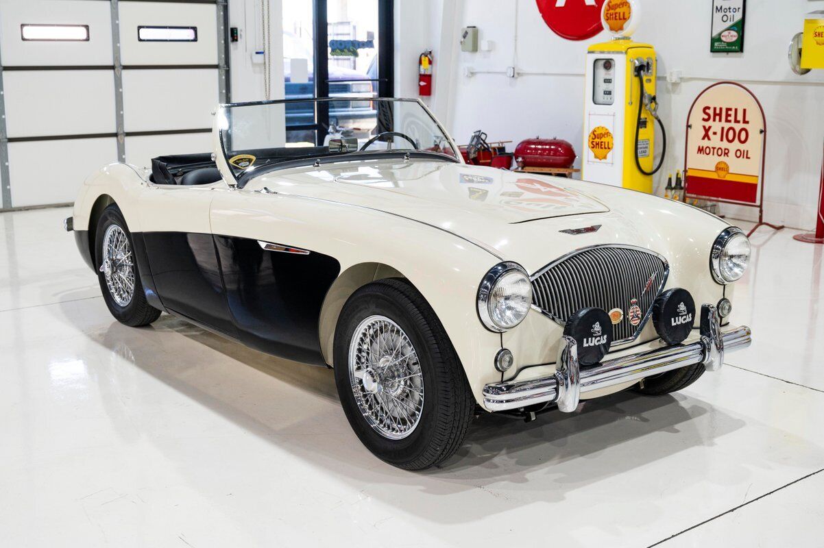 Austin-Healey-100-4-BN2-1956-White-Black-0-3