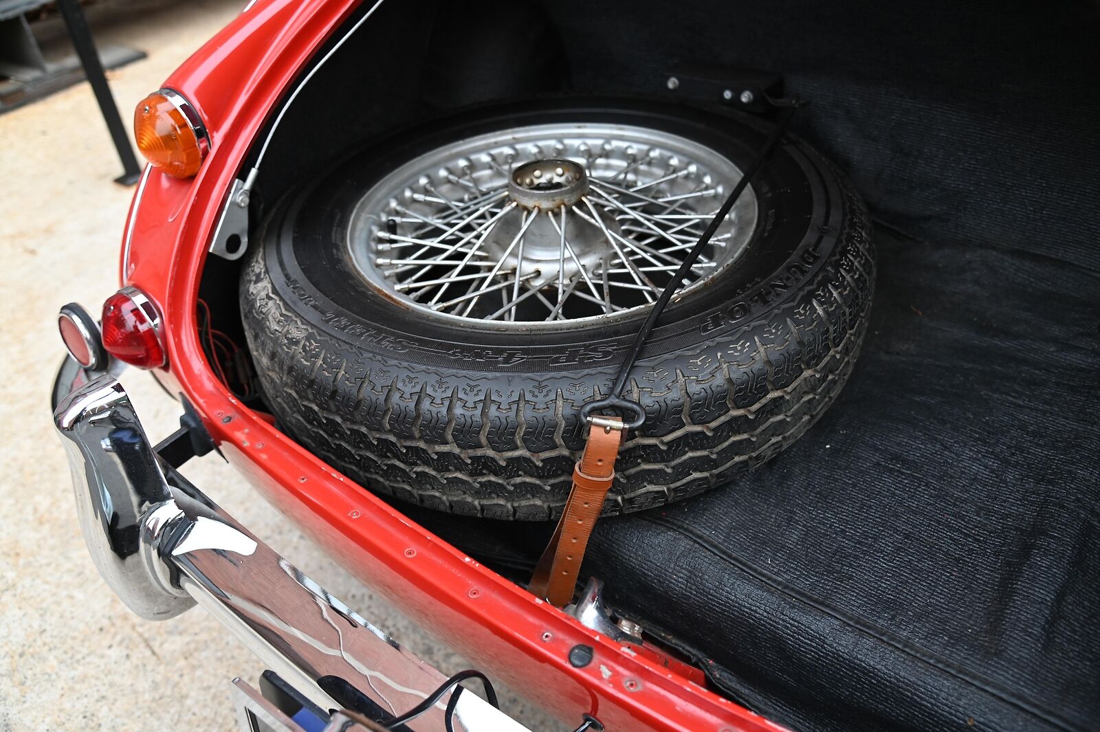 Austin-Healey-3000-MK-III-1966-Black-Black-124843-39