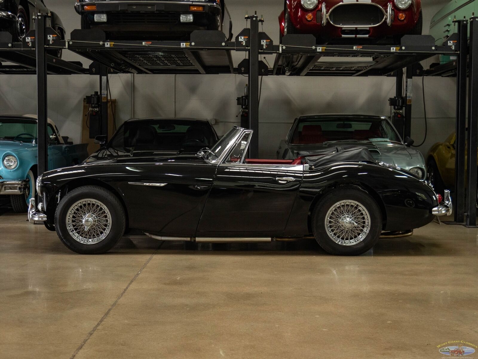 Austin-Healey-3000-Mark-III-Cabriolet-1964-Black-Red-0-2