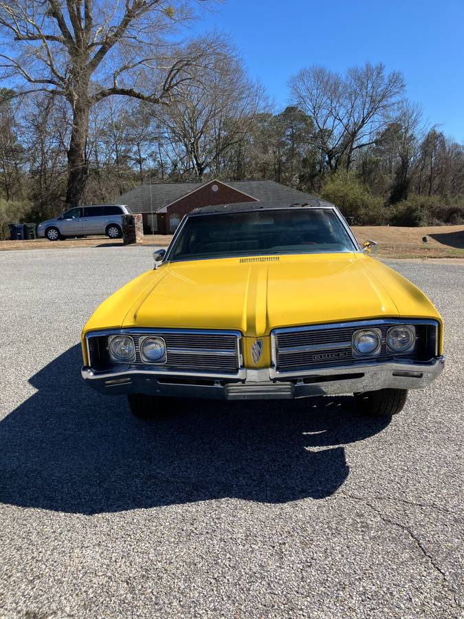 Buick-Lesabre-1969-yellow-160934-1