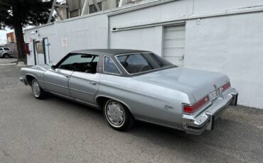 Buick-Lesabre-custom-1975-85295-2