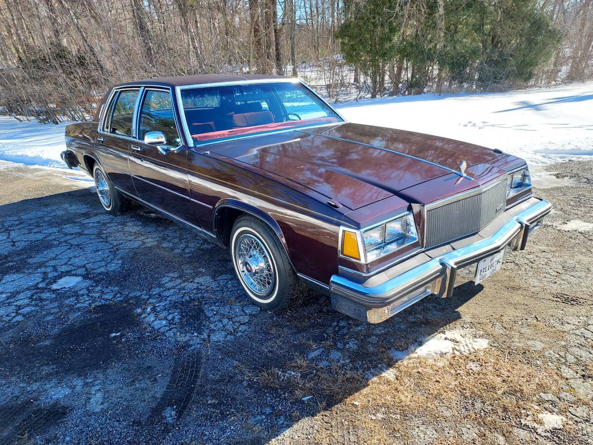 Buick-Lesabre-limited-1985-red-22531-1