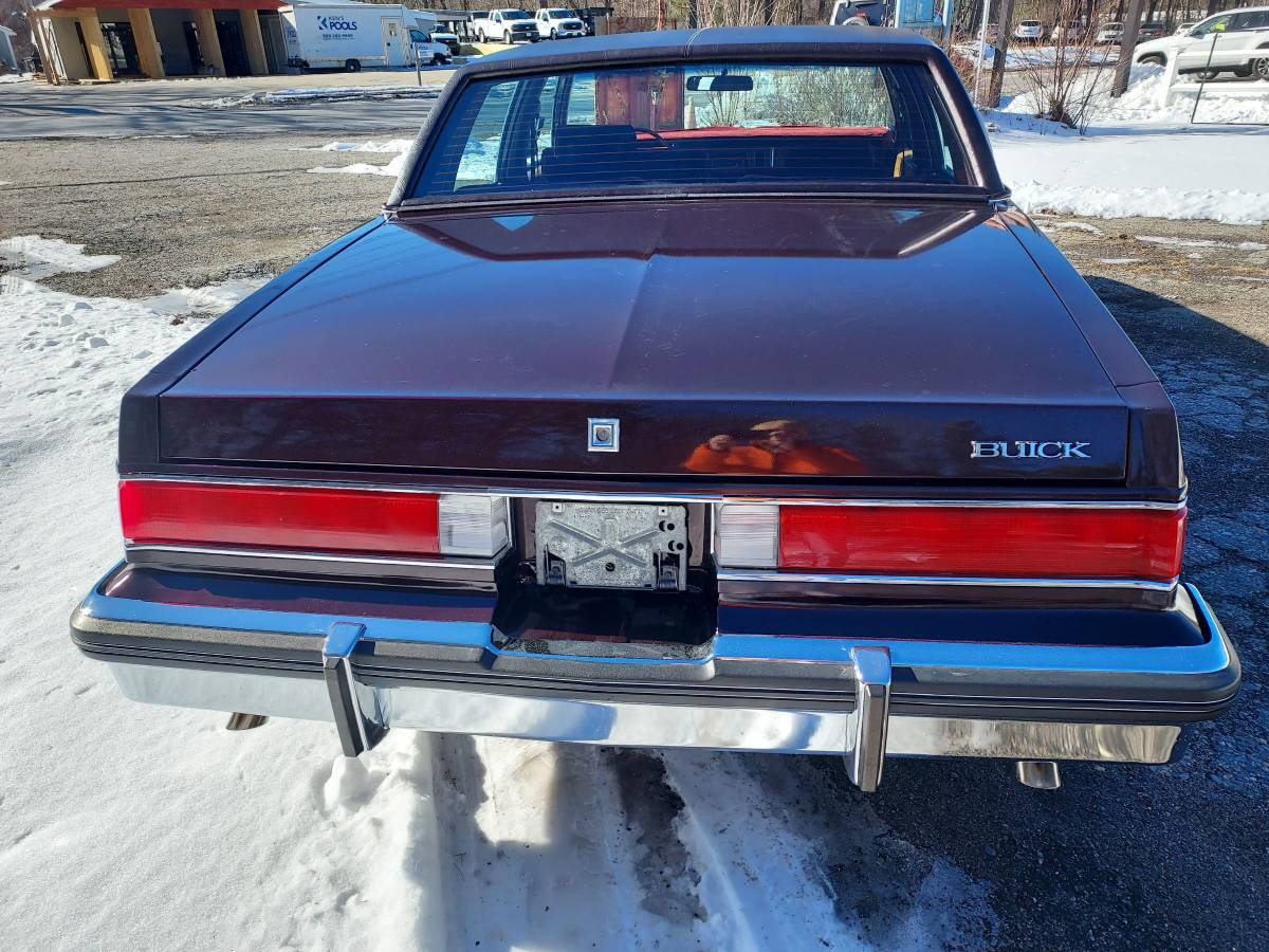 Buick-Lesabre-limited-1985-red-22531-4