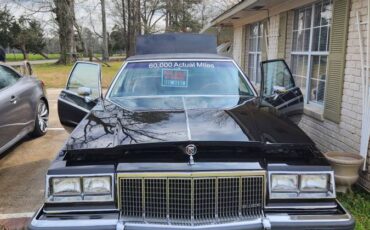 Buick-Park-avenue-1983-black-96560-18