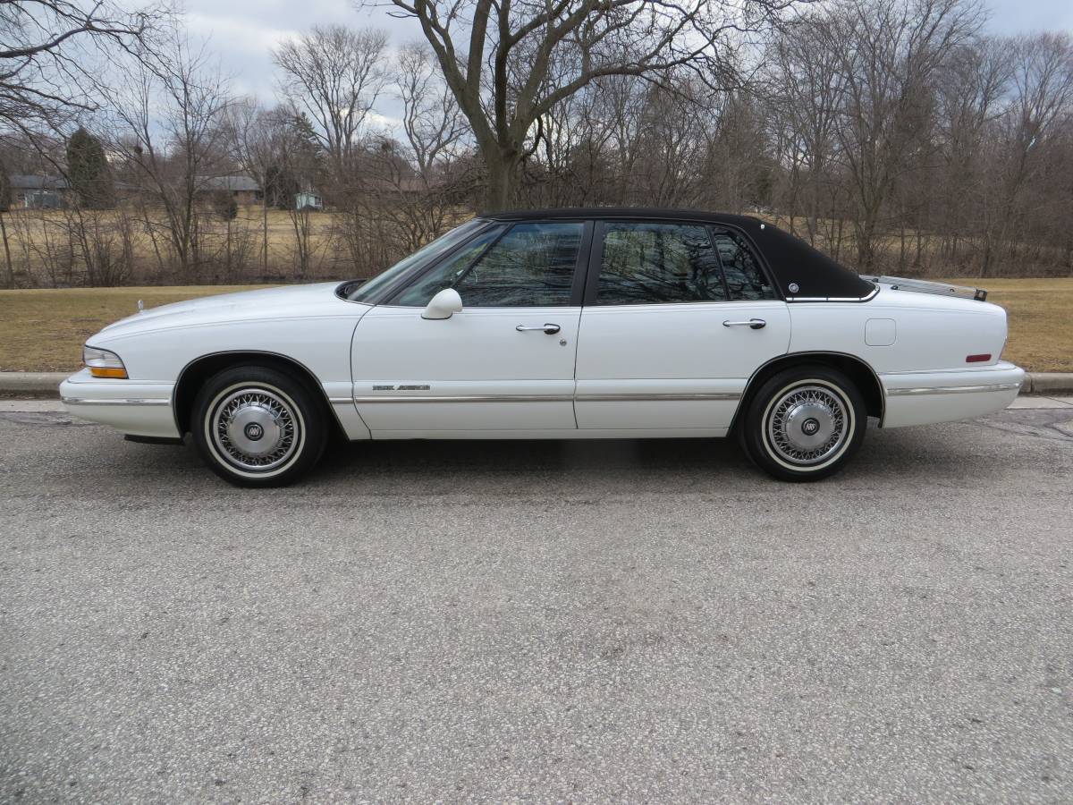 Buick-Park-avenue-1995-white-43452-1