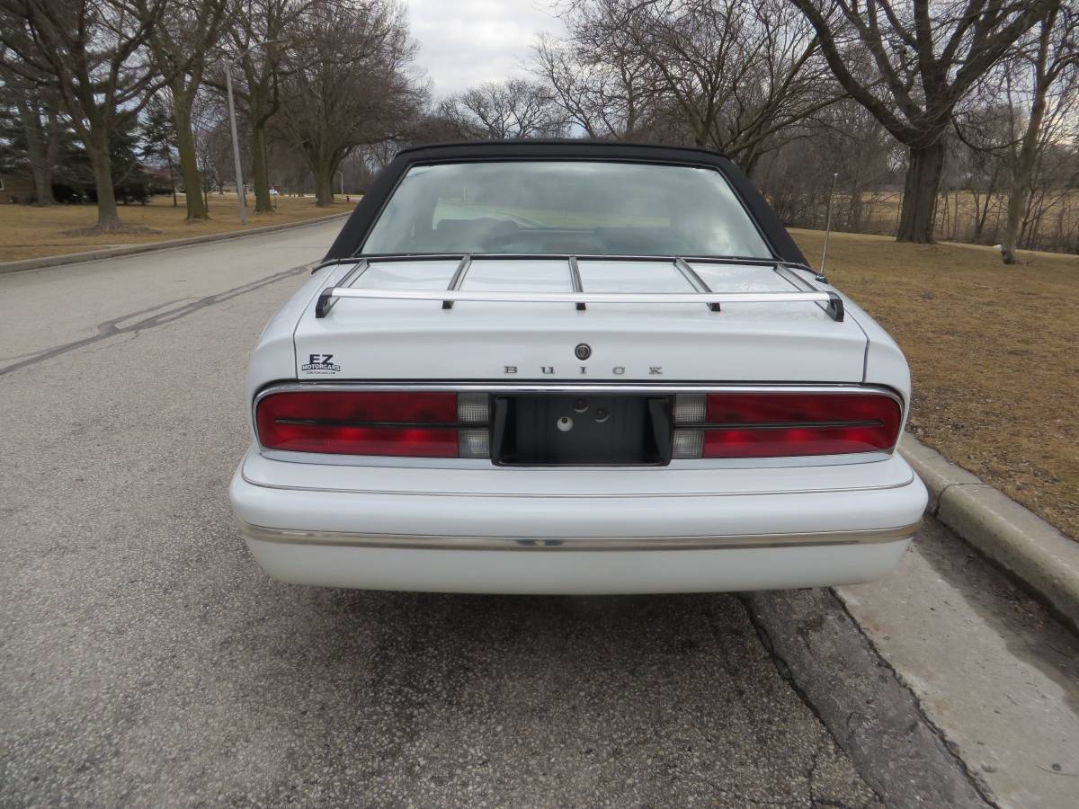 Buick-Park-avenue-1995-white-43452-3