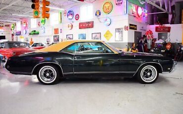 Buick-Riviera-1968-Green-White-25664-3