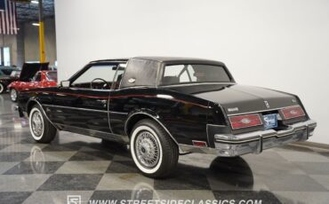 Buick-Riviera-1985-Black-Red-52891-7