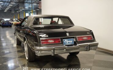 Buick-Riviera-1985-Black-Red-52891-8