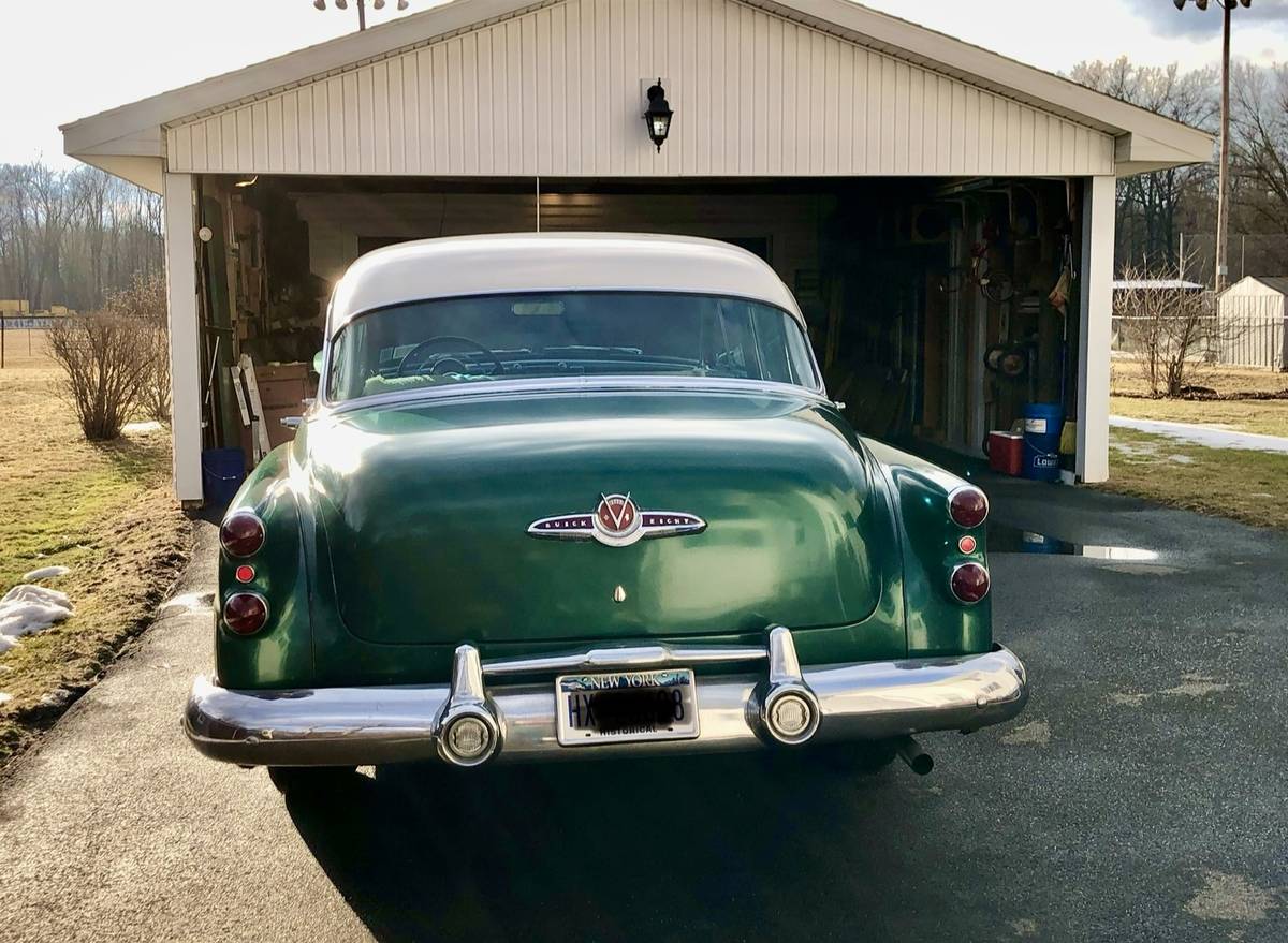 Buick-Roadmaster-1953-green-47226-1