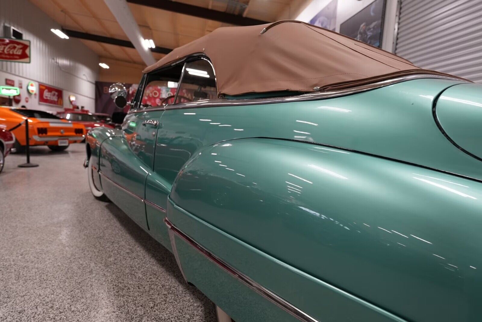 Buick-Super-Cabriolet-1947-Blue-106217-18