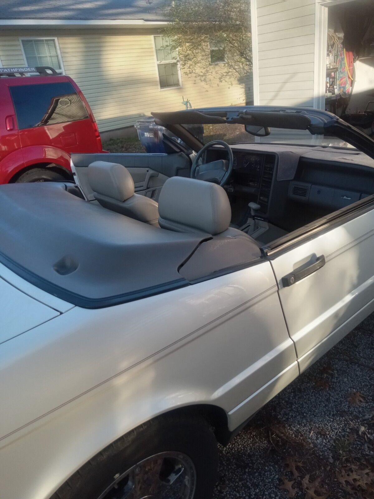 Cadillac-Allante-Cabriolet-1993-White-Tan-107504-3