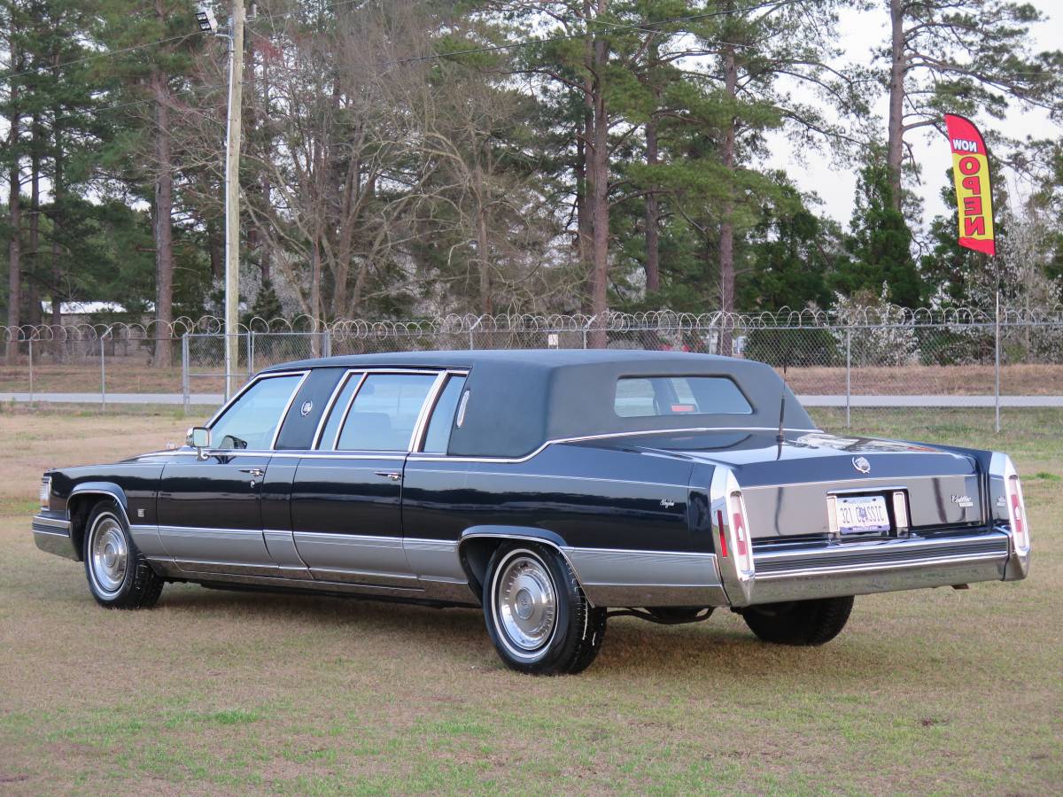 Cadillac-Brougham-1992-blue-97021-4