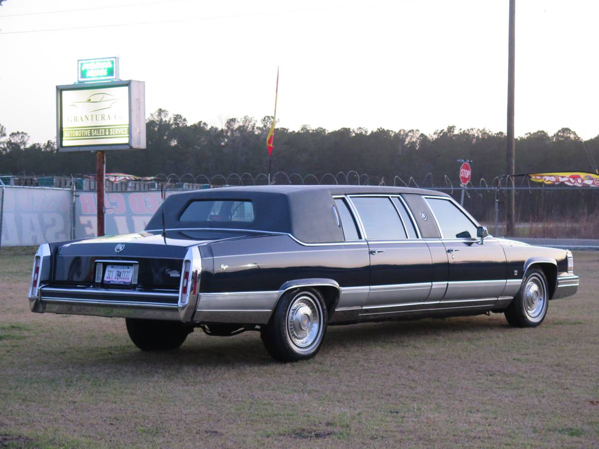 Cadillac-Brougham-1992-blue-97021-6