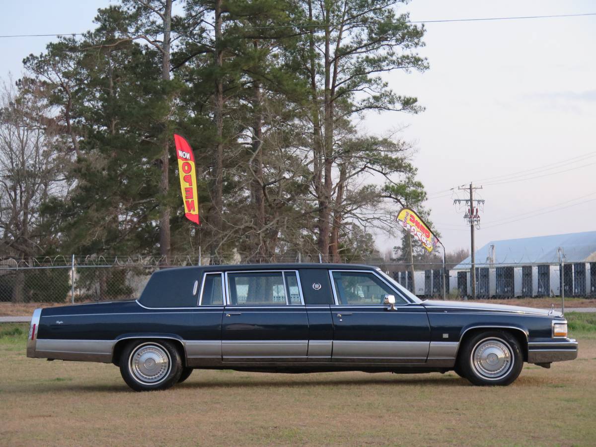 Cadillac-Brougham-1992-blue-97021-7