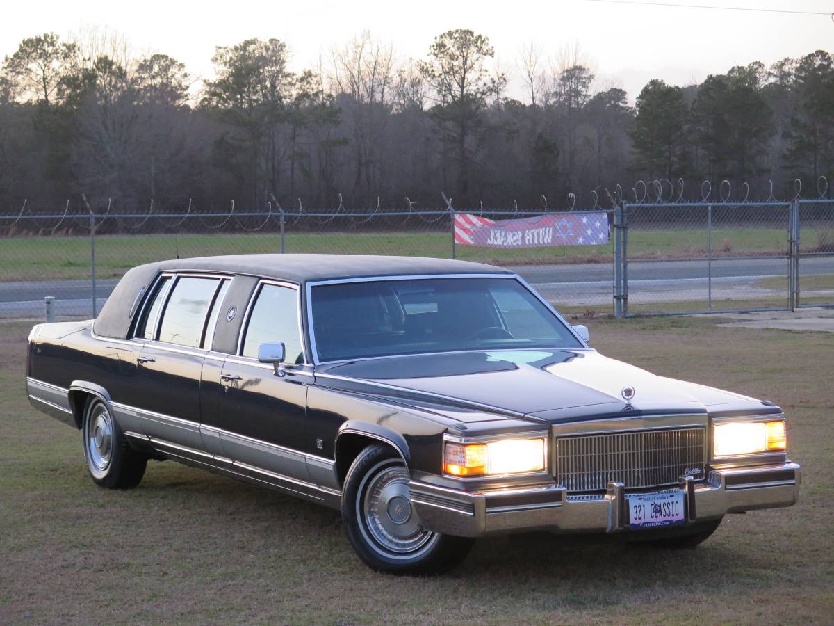 Cadillac-Brougham-1992-blue-97021