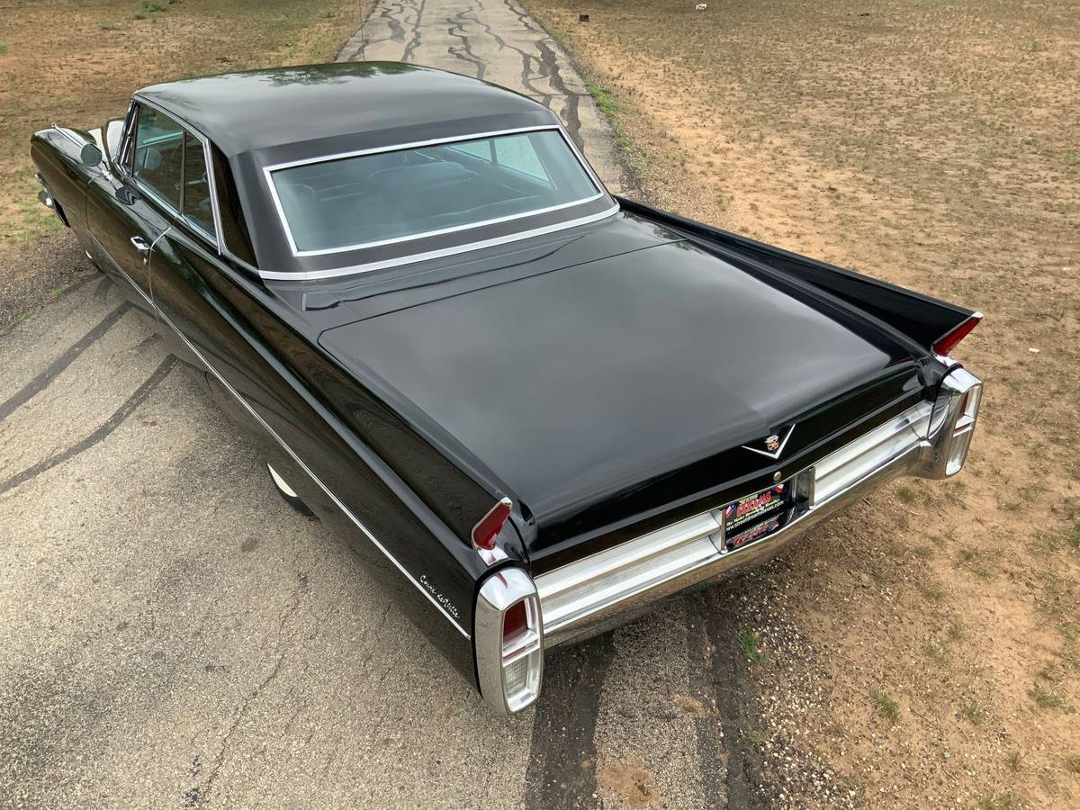 Cadillac-Coupe-deville-1963-brown-241401-13