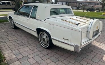 Cadillac-Coupe-deville-1992-119091-1