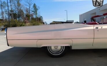 Cadillac-DeVille-Cabriolet-1967-White-Red-13586-11