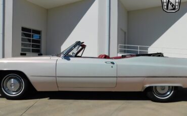 Cadillac-DeVille-Cabriolet-1967-White-Red-13586-6