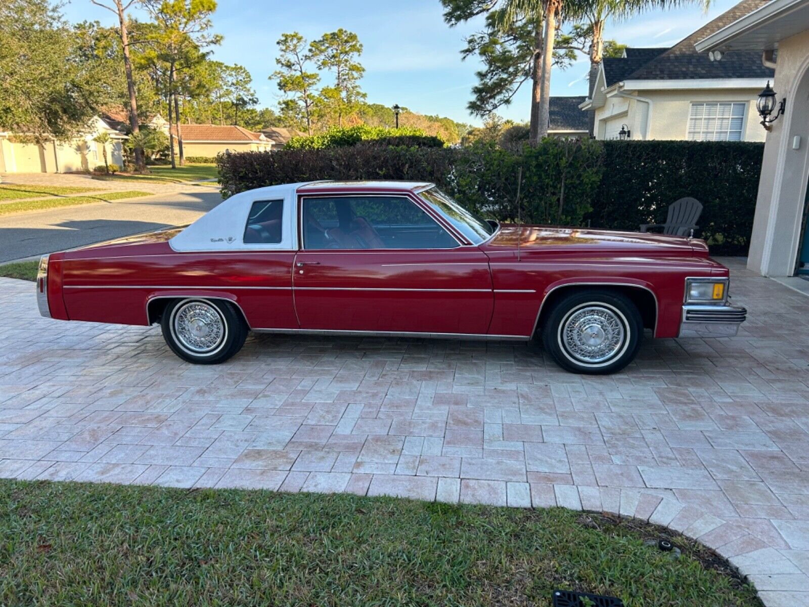 Cadillac-DeVille-Coupe-1978-Red-Red-106680-11