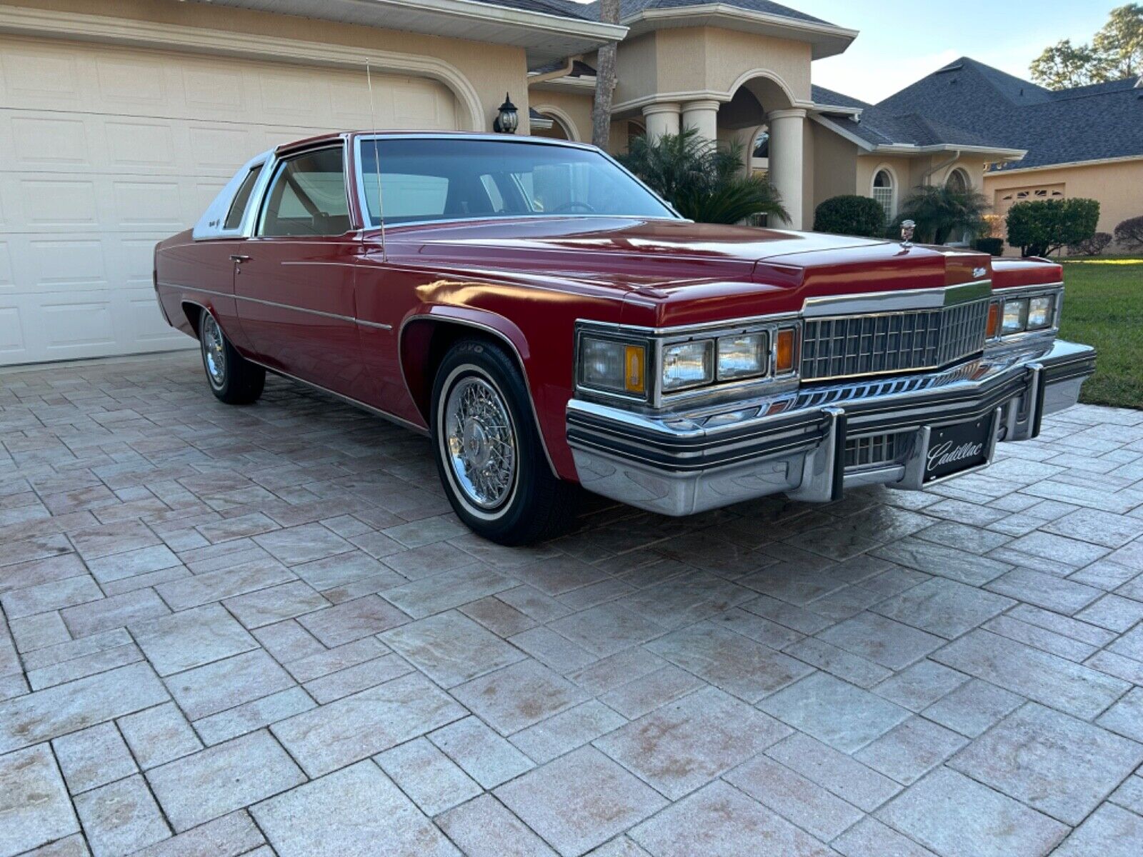 Cadillac-DeVille-Coupe-1978-Red-Red-106680-12