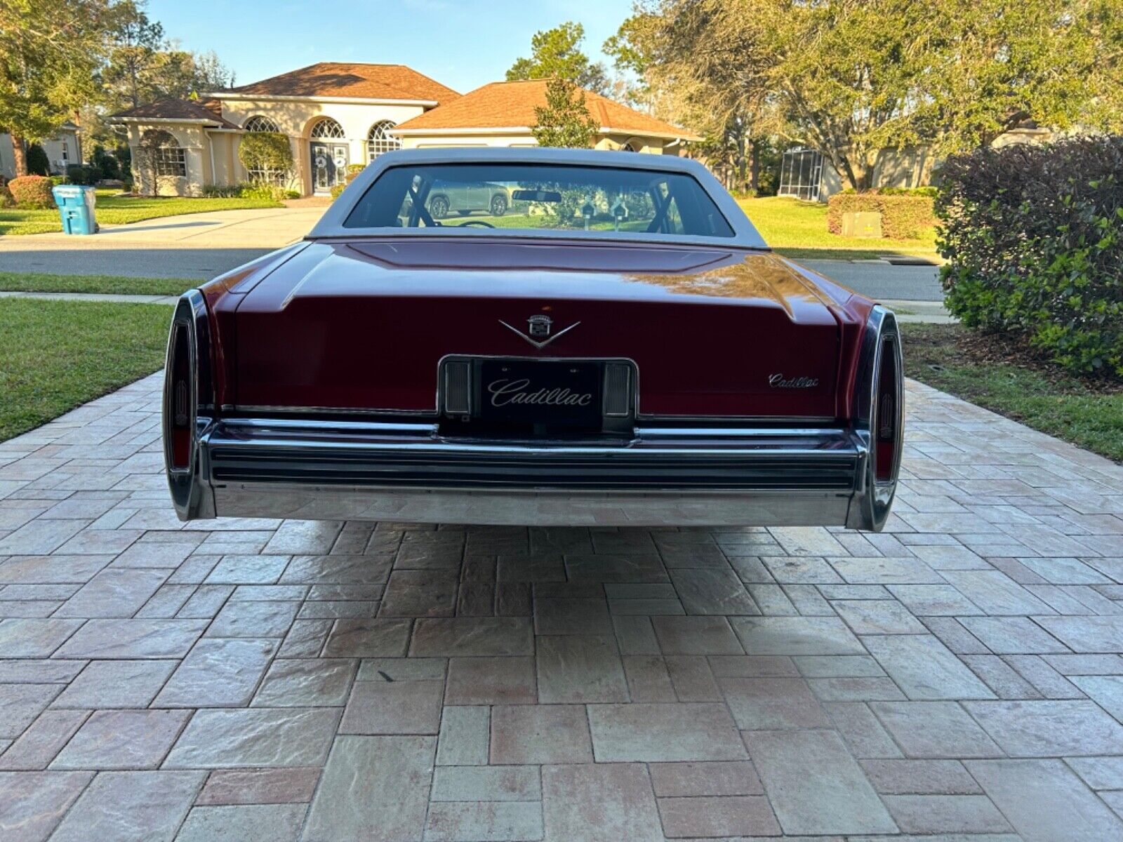 Cadillac-DeVille-Coupe-1978-Red-Red-106680-22