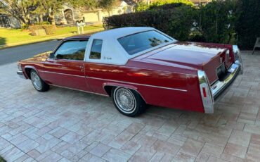 Cadillac-DeVille-Coupe-1978-Red-Red-106680-9