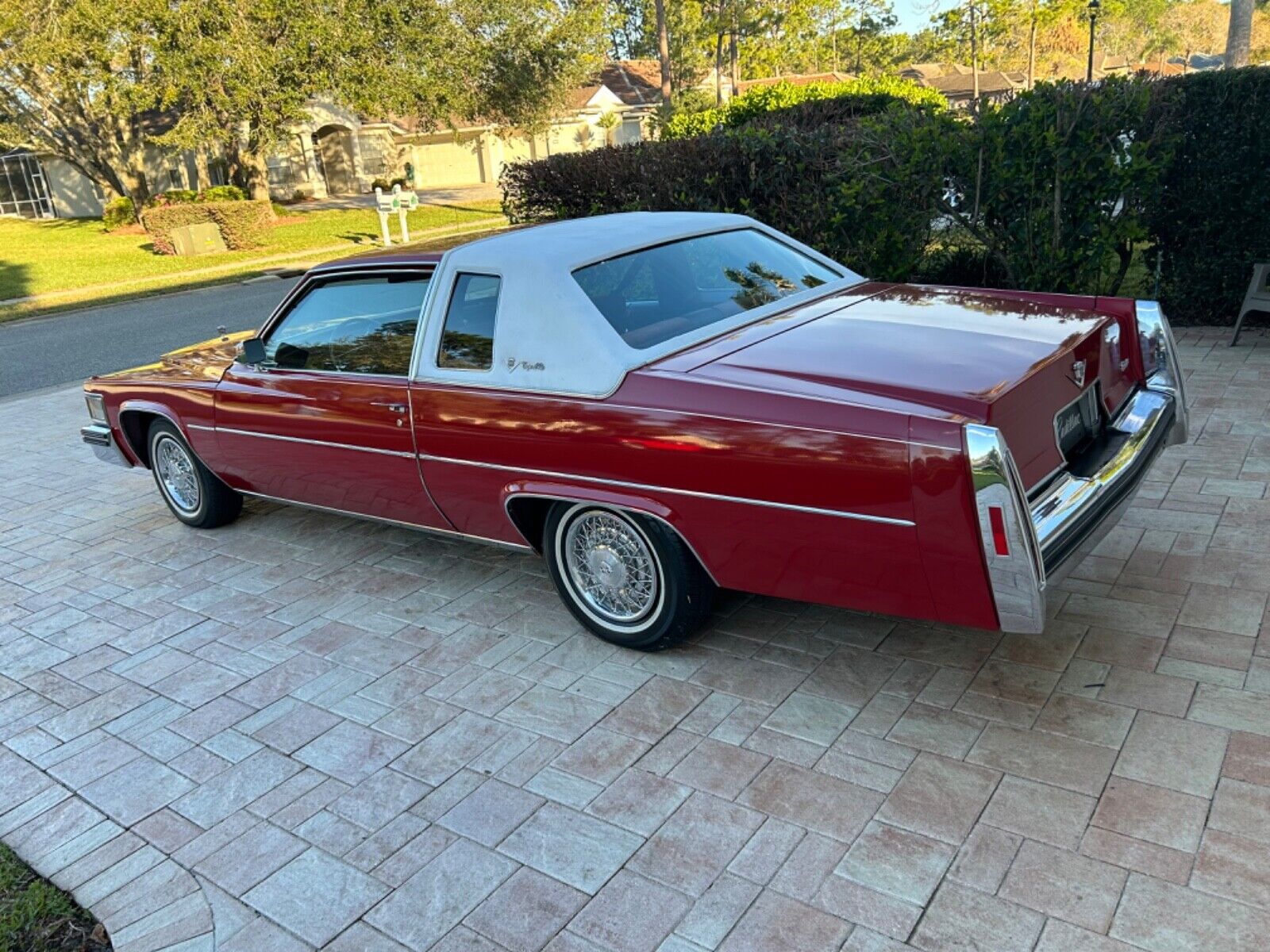 Cadillac-DeVille-Coupe-1978-Red-Red-106680-9