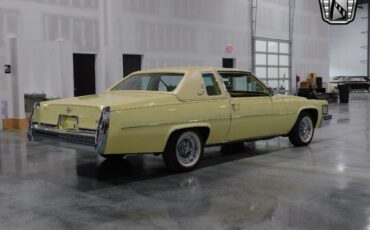 Cadillac-DeVille-Coupe-1979-Yellow-Yellow-84679-4