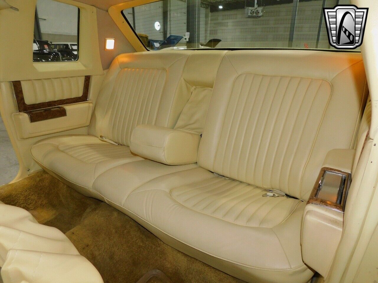 Cadillac-DeVille-Coupe-1979-Yellow-Yellow-84679-8