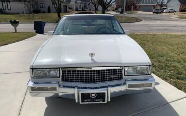 Cadillac-Deville-coupe-deville-1989-white-72420-11