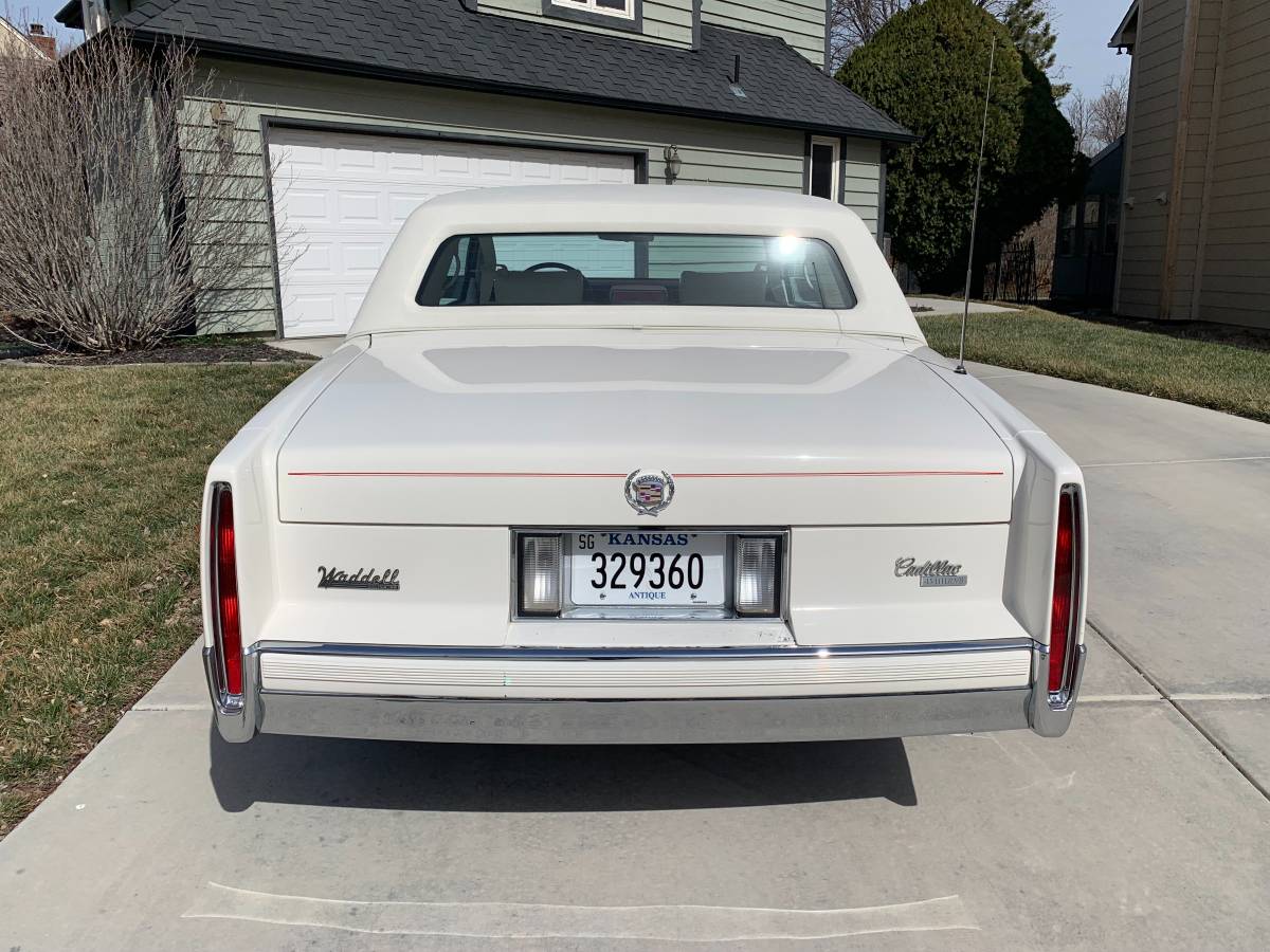 Cadillac-Deville-coupe-deville-1989-white-72420-15