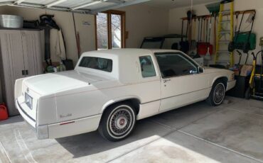 Cadillac-Deville-coupe-deville-1989-white-72420-17