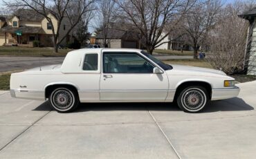 Cadillac-Deville-coupe-deville-1989-white-72420