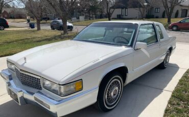 Cadillac-Deville-coupe-deville-1989-white-72420-5