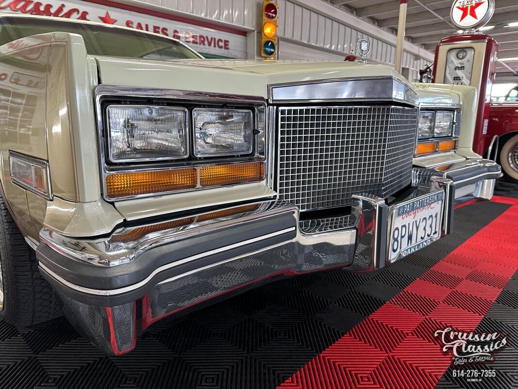 Cadillac-Eldorado-1981-Gold-Yellow-48084-4