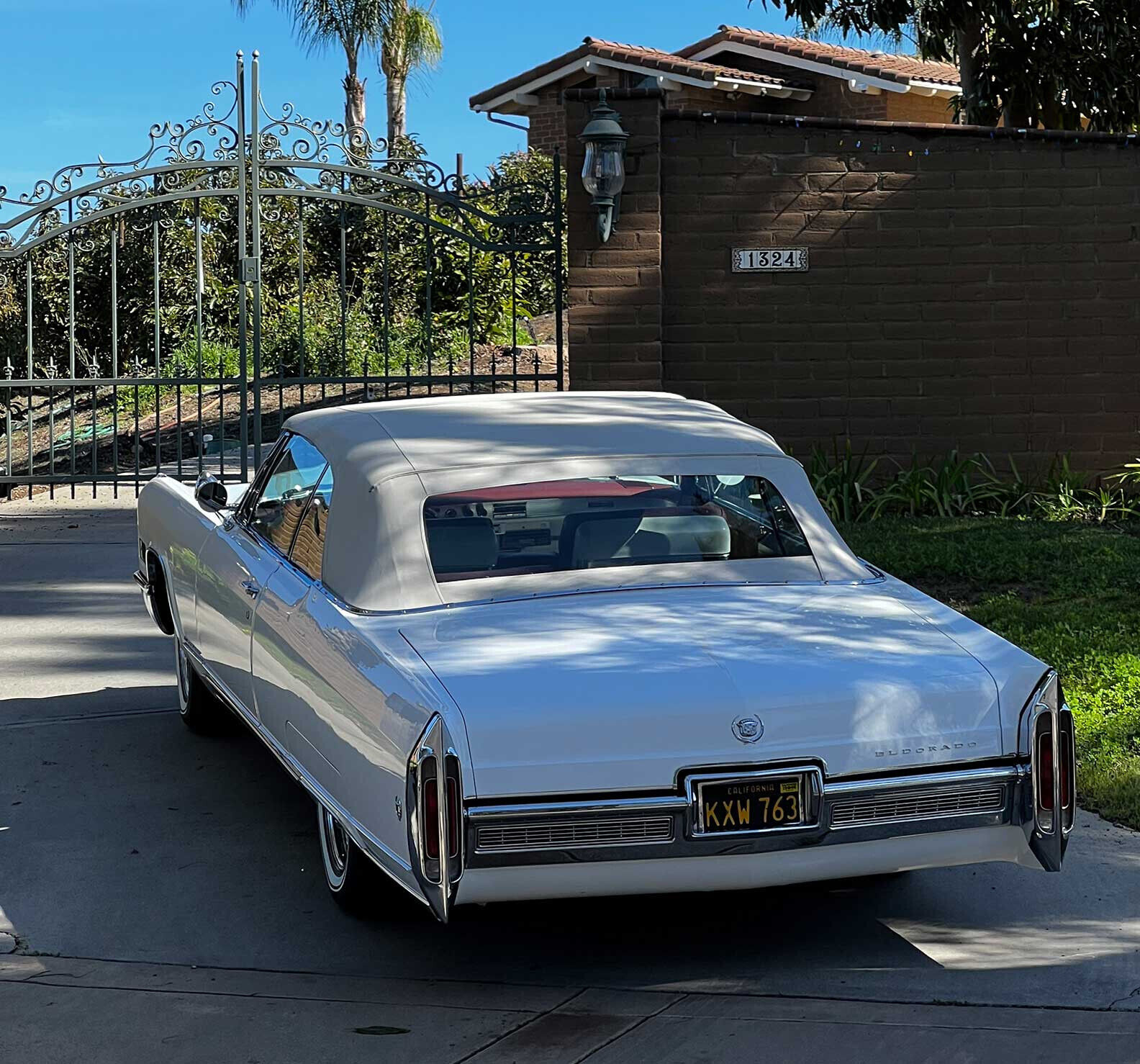 Cadillac-Eldorado-Cabriolet-1966-White-79984-19