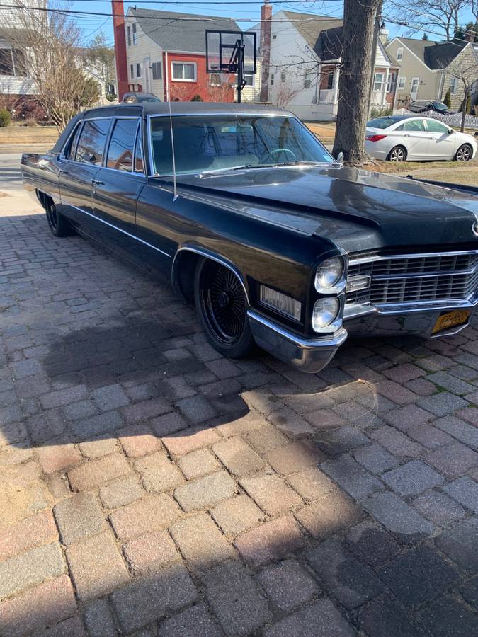 Cadillac-Fleetwood-1966-black-109435-1