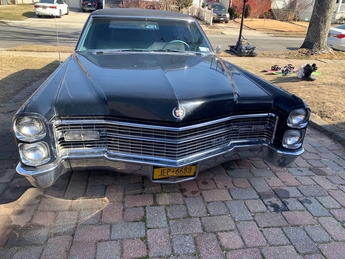 Cadillac-Fleetwood-1966-black-109435-2