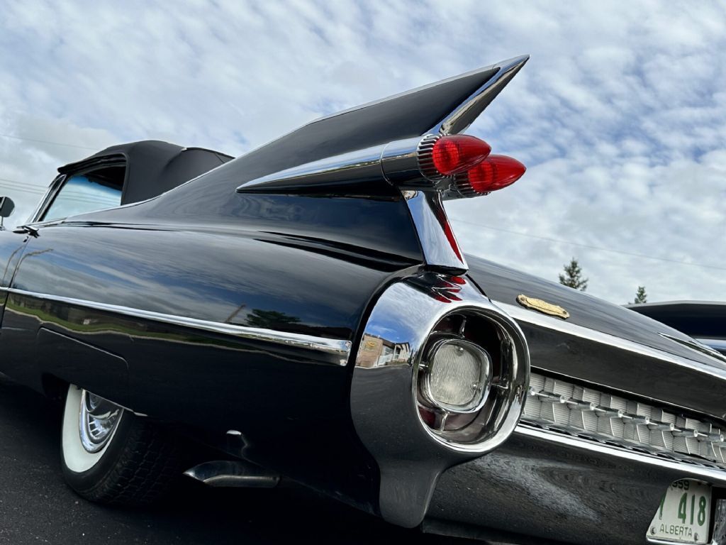 Cadillac-Series-62-Convertible-1959-Black-Black-48654-33