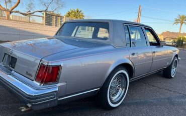 Cadillac-Seville-1976-silver-54718-4