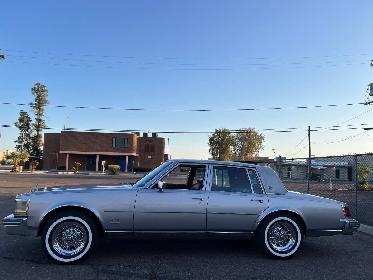 Cadillac-Seville-1976-silver-54718-5