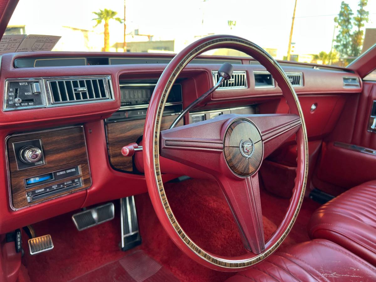 Cadillac-Seville-1976-silver-54718-7