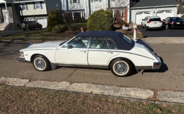 Cadillac-Seville-1985-white-116610-20