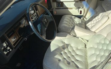 Cadillac-Seville-1985-white-116610-21