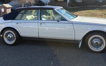 Cadillac-Seville-1985-white-116610-9