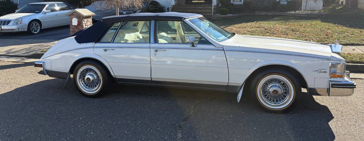 Cadillac-Seville-1985-white-116610-9