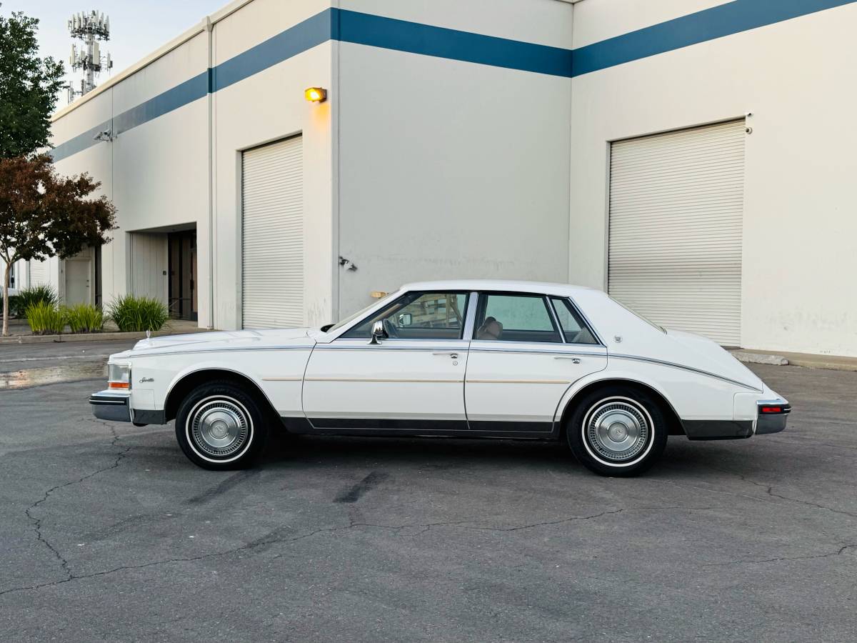 Cadillac-Seville-1985-white-61477-4